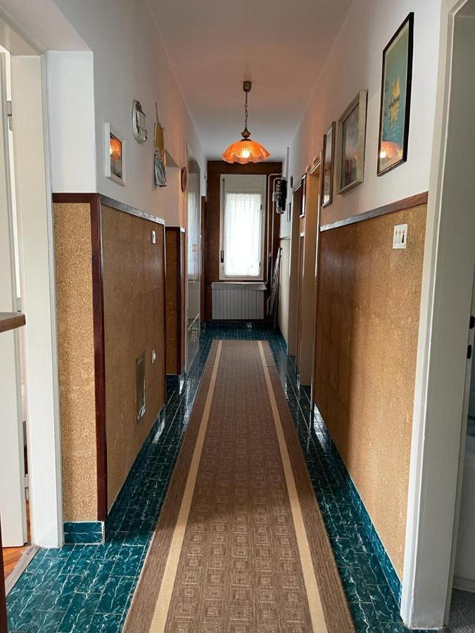 Апартаменти Apartman Pcelica Пула Екстер'єр фото